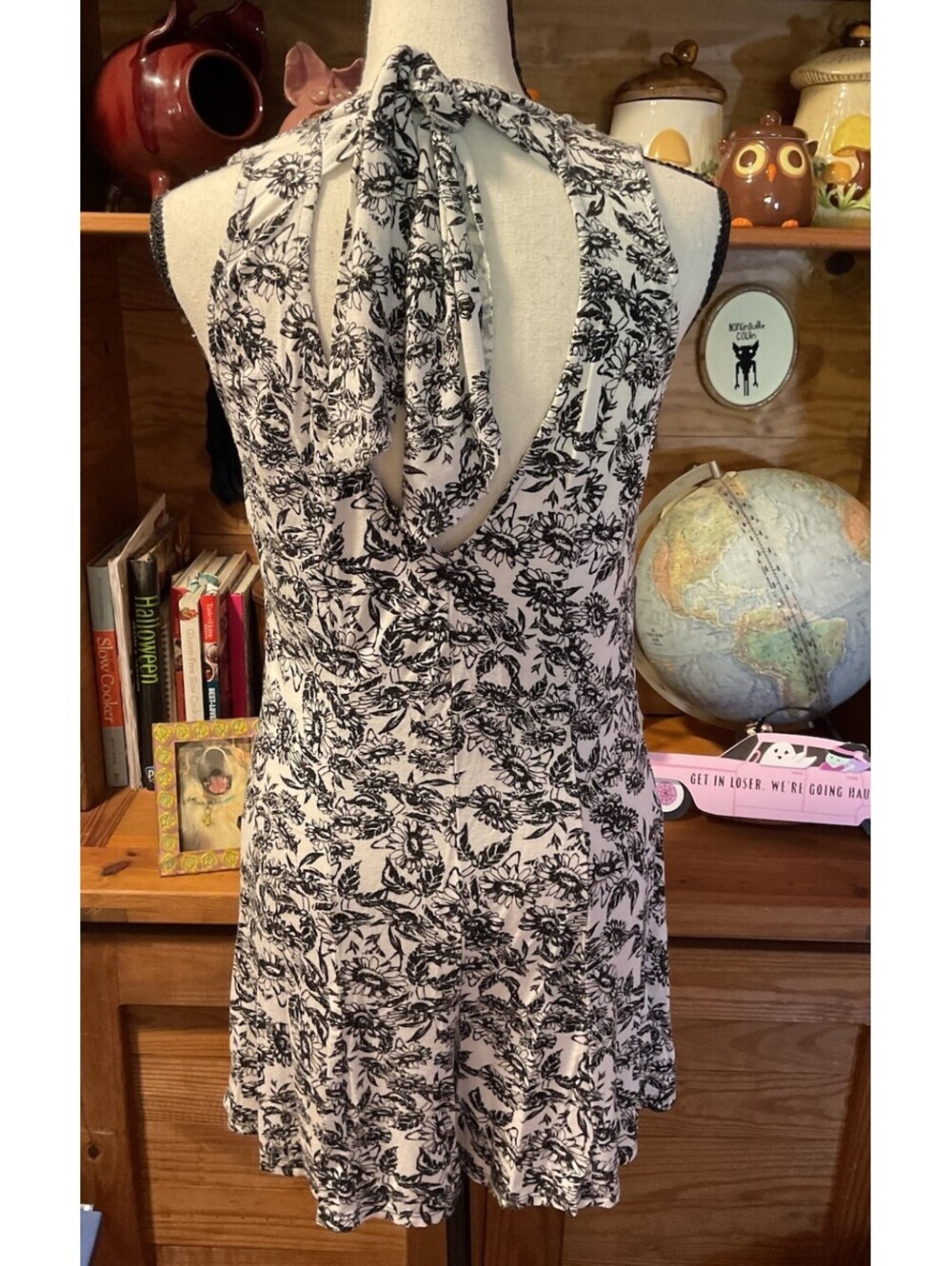 Clayton Black And White Floral Print Romper Tie Back V Neck Large